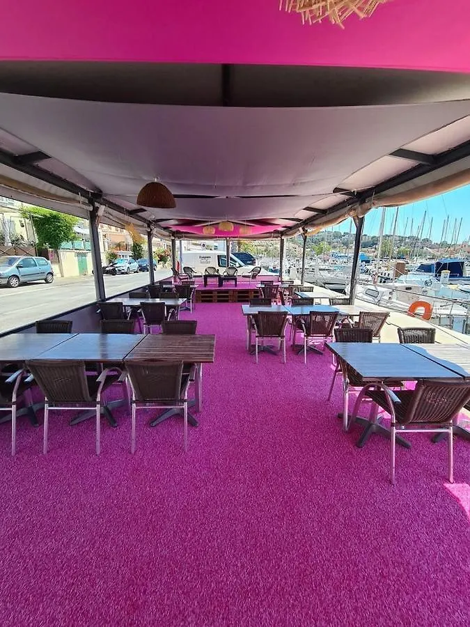 Hotel La Vie En Rose Avec Spa Exterieur Collectif Gratuit
