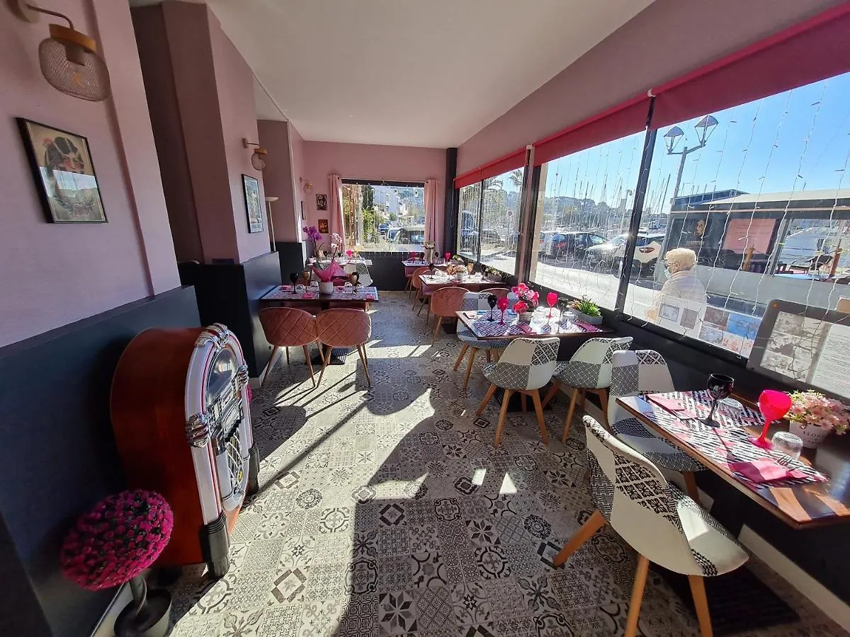 Hotel La Vie En Rose Avec Spa Exterieur Collectif Gratuit France